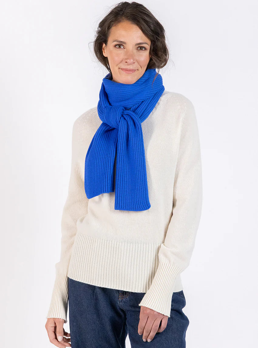 Echarpe en laine mérinos bleu tonique